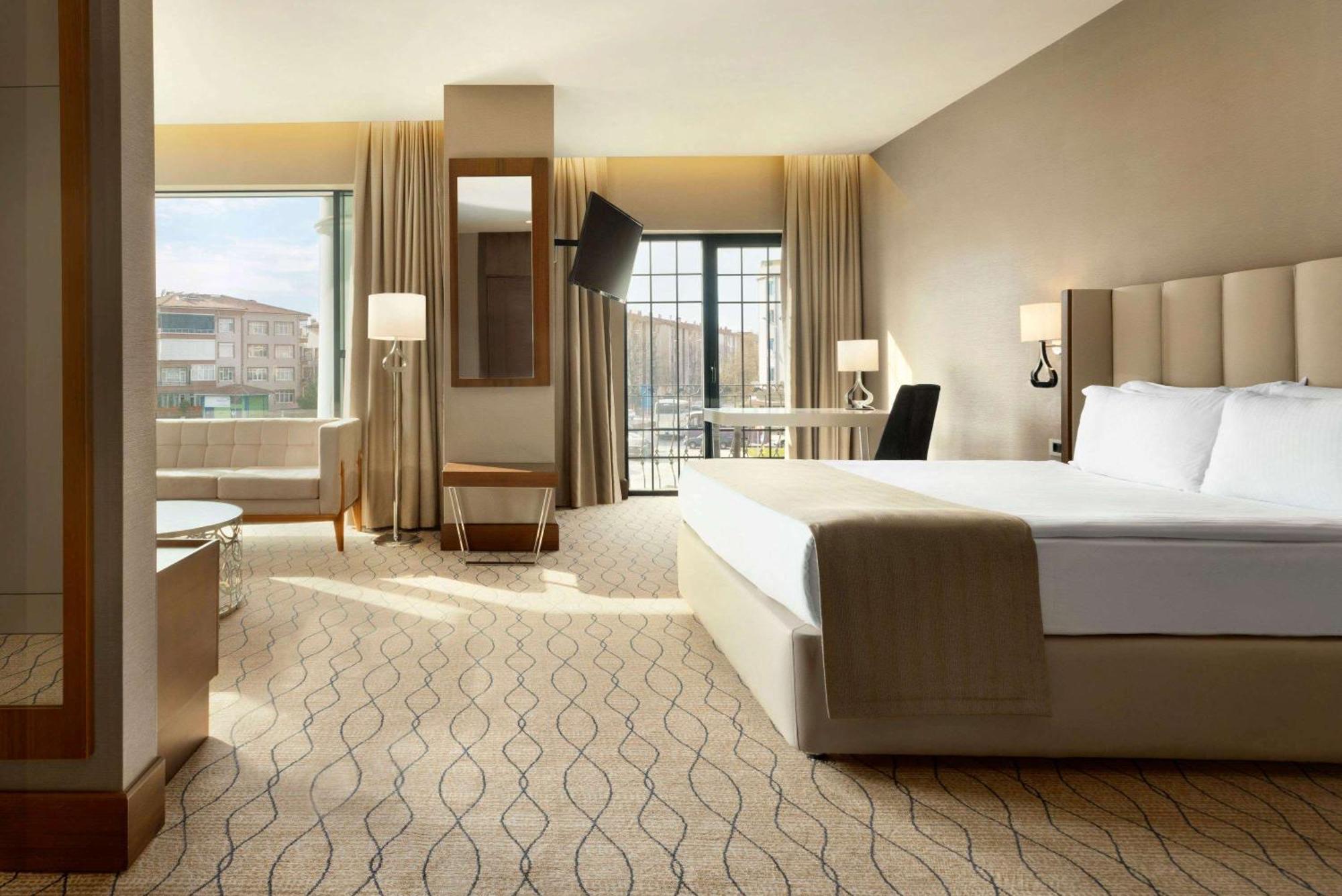 Ramada By Wyndham Sakarya Hotel Luaran gambar