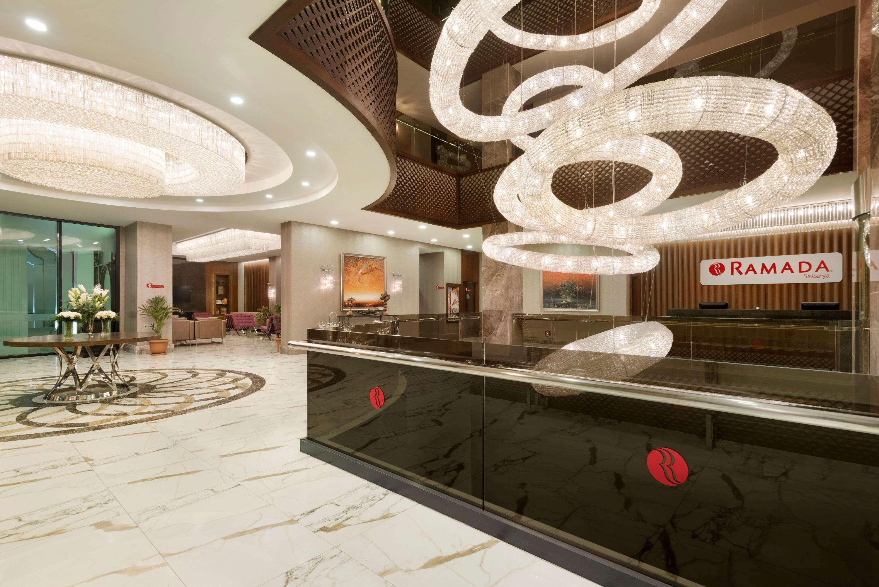 Ramada By Wyndham Sakarya Hotel Luaran gambar