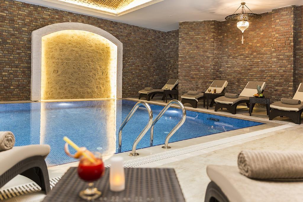 Ramada By Wyndham Sakarya Hotel Luaran gambar