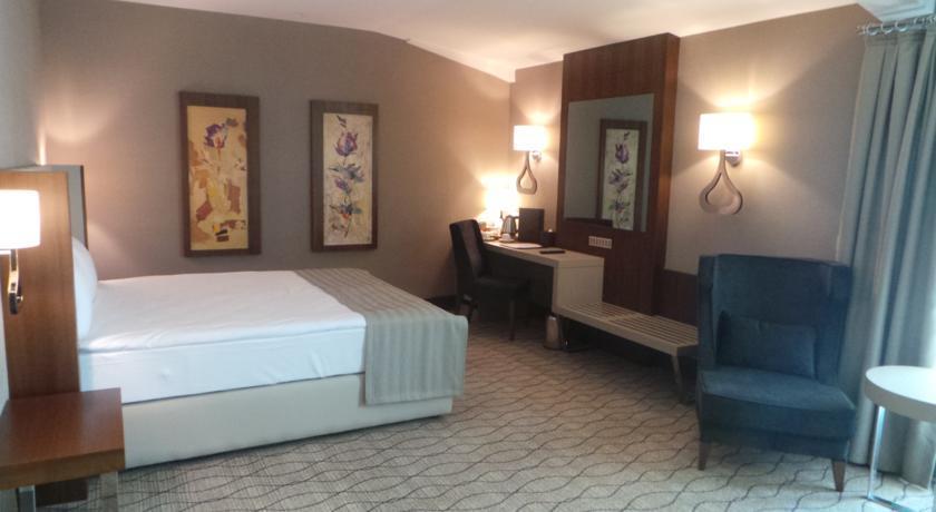 Ramada By Wyndham Sakarya Hotel Luaran gambar