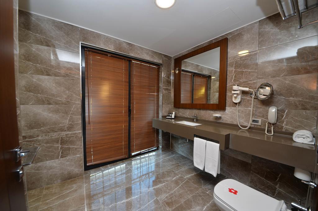 Ramada By Wyndham Sakarya Hotel Luaran gambar